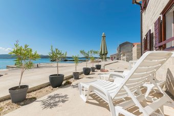 Apartment Island Dream