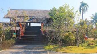 Hotel Naga Tara Resort