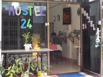 Hostal Hostel 24