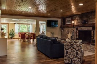 Hotel Capt.'s Inn & Suites