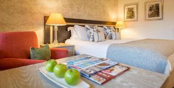 Hotel Careys Manor & Senspa