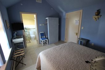 Bed & Breakfast Topia Inn - An Organic Oasis