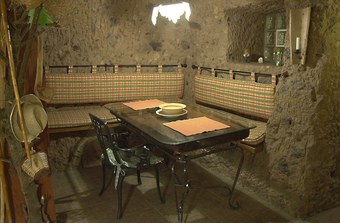 Casas Cuevas El Mimo Y Las Margaritas