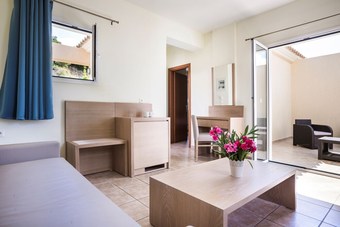 Apartamentos Dionysos Village Resort