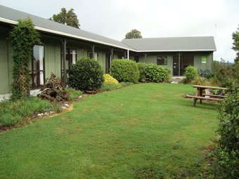 Lake Brunner Country Motel & Holiday Park