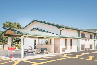 Hotel Super 8 By Wyndham Miller