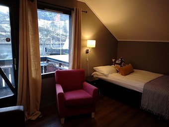 Fl�msbrygga Hotell