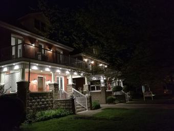 Ambassador B&B Guest Home