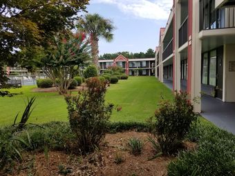 Hotel Clarion Inn & Suites