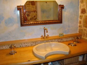 Lithos Traditional Houses