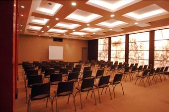 Hotel Des Arts Resort & Spa