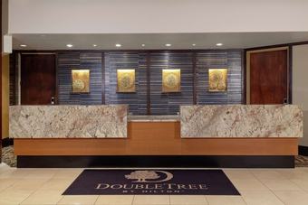Hotel Doubletree By Hilton Kansas City - Overland Park
