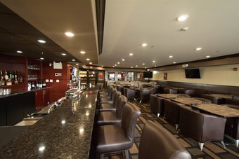 Hotel Chateau Nova Peace River