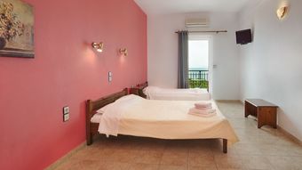 Apartamentos Pharos Rooms