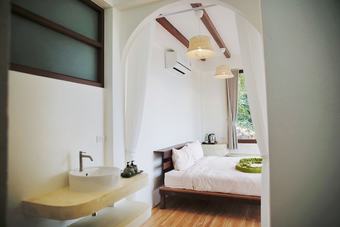 Hotel Resolution Resort