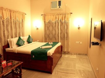 Hotel Oyo 2335 Apartment Lakeplace