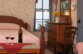 Bed & Breakfast Robert Morris Inn