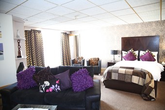 Inn On The Prom Hotel