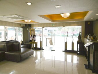 Hotel The Green Bells New Petchburi