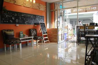 Hostal Cm City Hostel