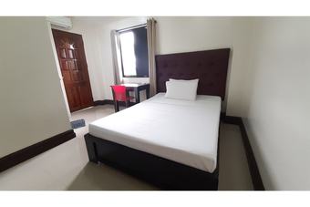 Oyo 514 Adelaida Pensionne Hotel