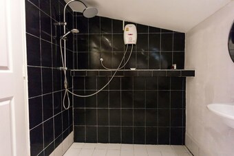 Hotel Mumsa Beach Resort & Restaurant