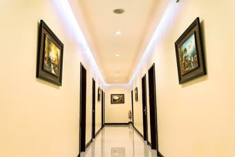 Hotel Winzelle Suites