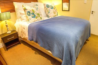 Apartamentos Eden On The Bay Self Catering Accommodation