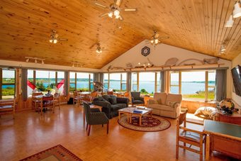 Posada Brier Island Lodge