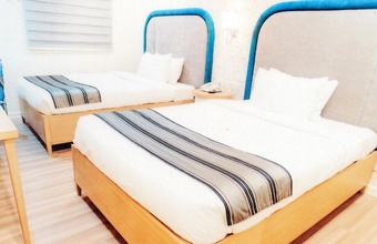 Queen Margarette Hotel - Downtown