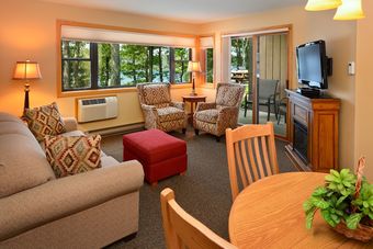 The Pointe Hotel And Suites