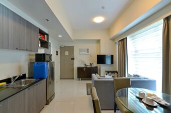 Currency Serviced Suites