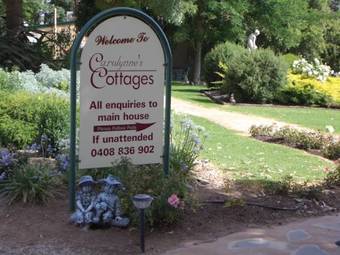 Bed & Breakfast Carolynnes Cottages