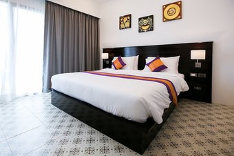 Hotel Saksuksmile Resort