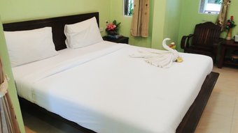 Hotel Baan Suan Chong Khao Resort