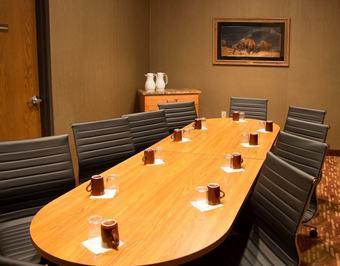 Hotel Chieftain Conference Center