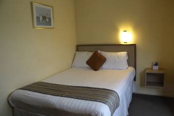 Hotel The Willows Training Centre