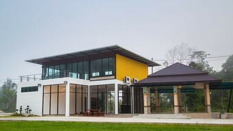 Hotel Phuphayot Resort