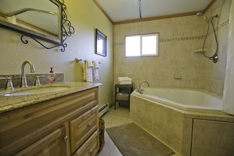 7 Bedroom On The Side Of Pikes Peak On A Mountain Stream