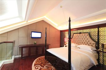 Hotel Eden Clubhouse