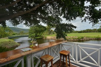 Seascape Holidays ? 3 Reef Terraces On St Crispins