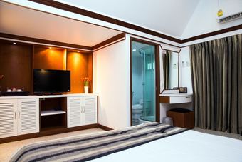 Castle Howchow Beach Resort Hotel