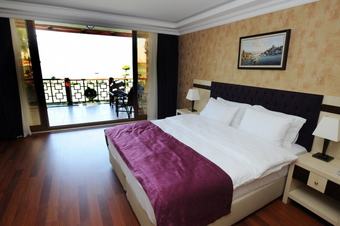 Hotel Phellos Suites