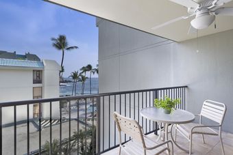 Aston Kona By The Sea