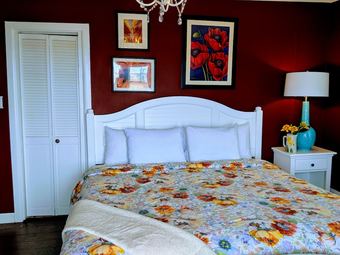 Posada Chelsea Pub & Inn