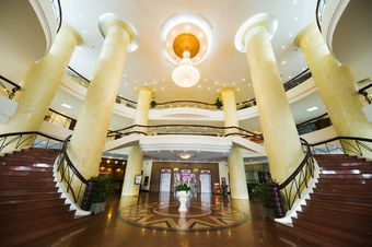 Muong Thanh Grand Phuong Dong Hotel