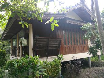 Hotel Rueanphen Homestay