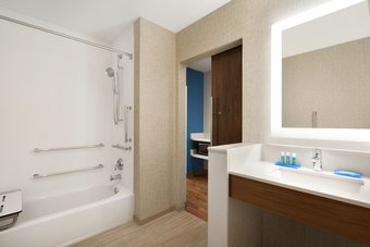 Hotel Holiday Inn Express And Suites-cincinnati South - Wilder