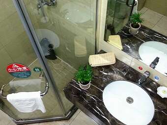 Greentree Inn Lianyungang Donghai New Bus Station Express Hotel