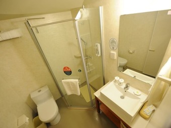 Greentree Inn Yantai Longkou East Bus Station Shell Hotel